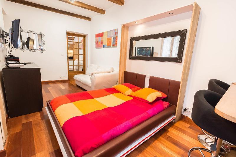 Abbesses Montmartre Apartment Paris Quarto foto